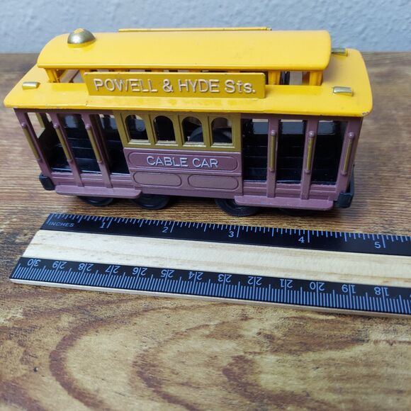 Model Train Car Powell & Hyde Streets San Francisco Cable Car Toy Metal TC 6812 - Picture 10 of 10